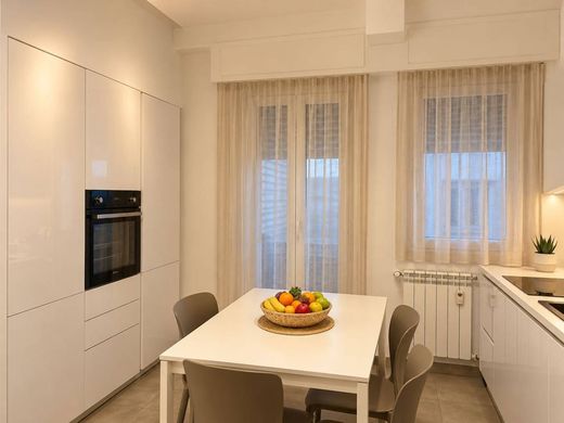 Luxury Apartment for sale in Milan, 420 000 €, Photo 7