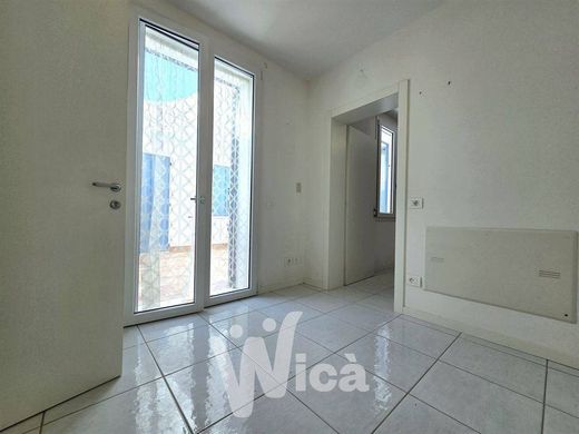 Maison de luxe à vendre à Cesenatico, 1 170 000 €, Photo 7