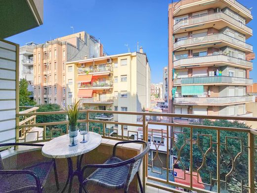 Luxury Apartment for sale in Barcelona, 675 000 €, Photo 5