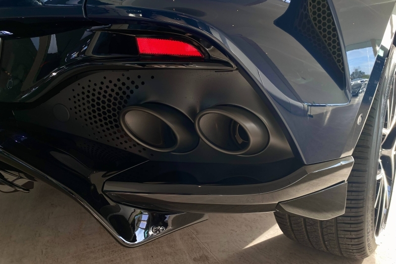 Photo N°10 de la voiture Aston Martin DBX