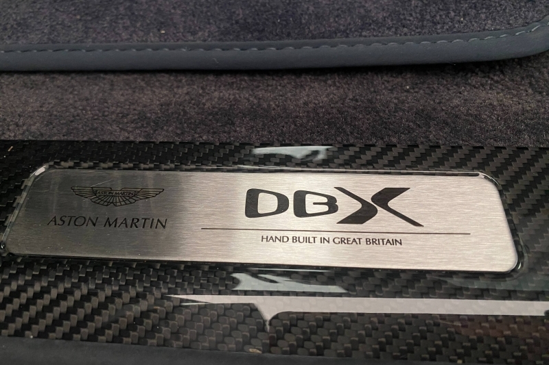 Photo N°7 de la voiture Aston Martin DBX