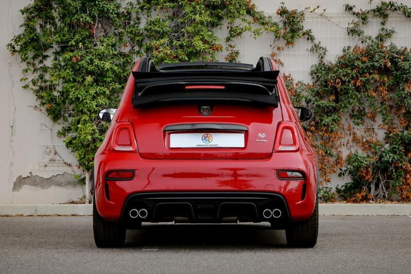 Photo N°10 de la voiture Abarth 500C