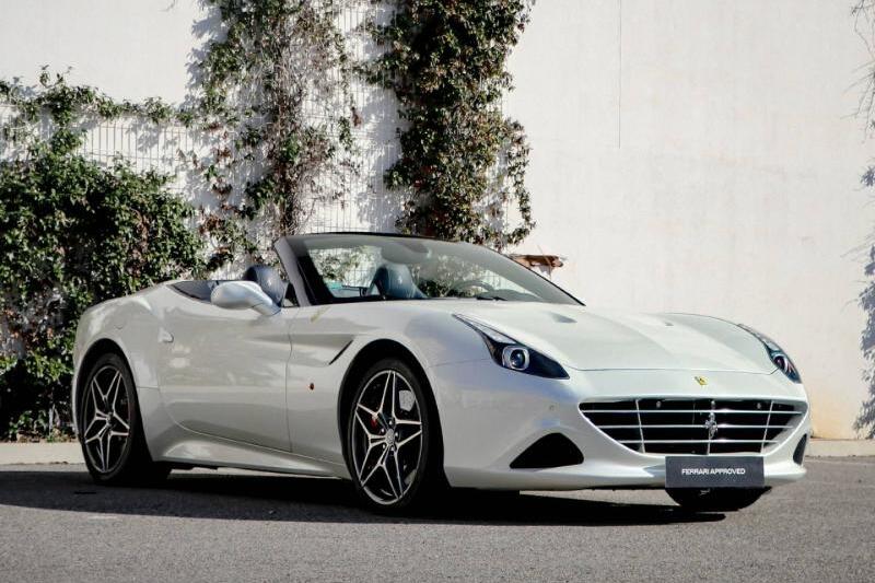 Photo N°2 de la voiture Ferrari California