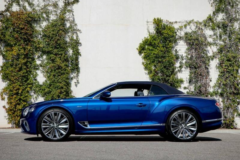 Photo N°8 de la voiture Bentley CONTINENTAL GTC