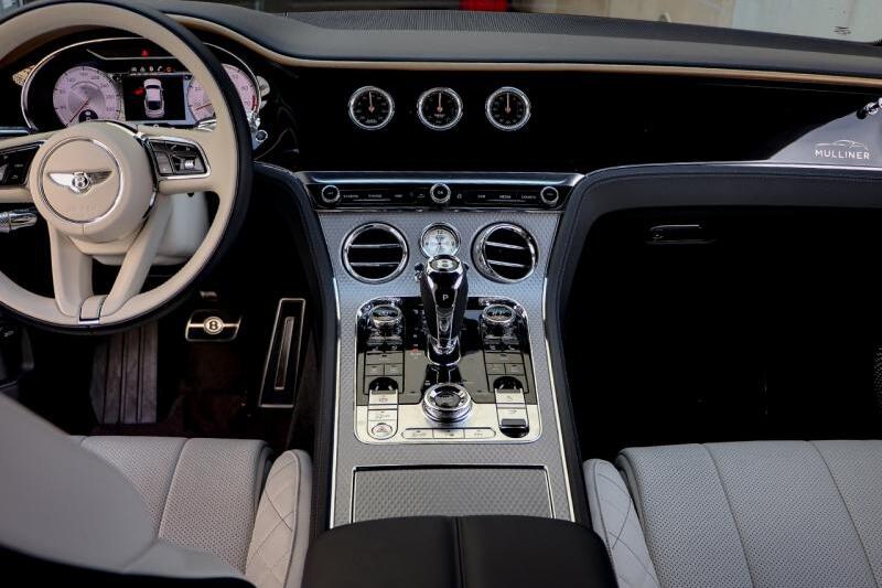 Photo N°12 de la voiture Bentley CONTINENTAL GT