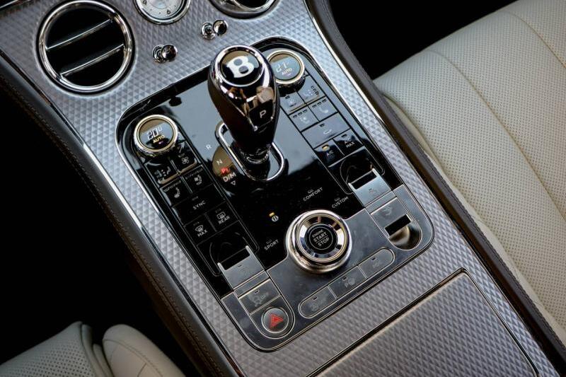 Photo N°15 de la voiture Bentley CONTINENTAL GT