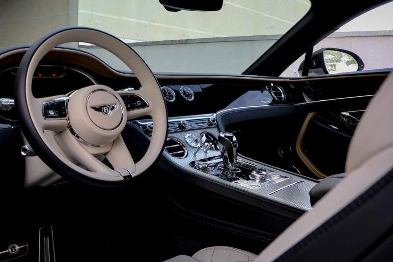 Photo N°3 de la voiture Bentley CONTINENTAL GT